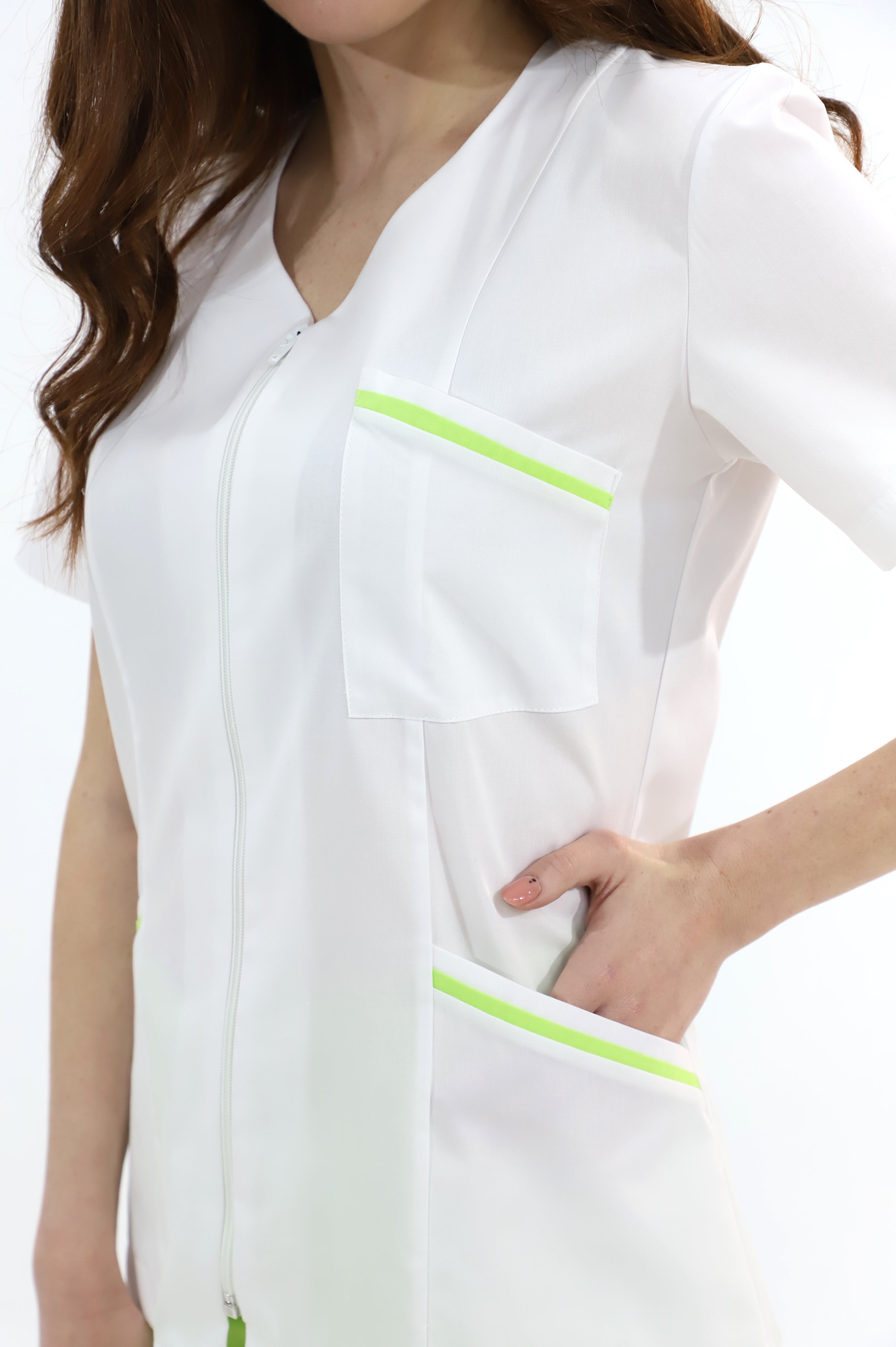 Casacca sanitaria dentista oss infermiera con zip bianca